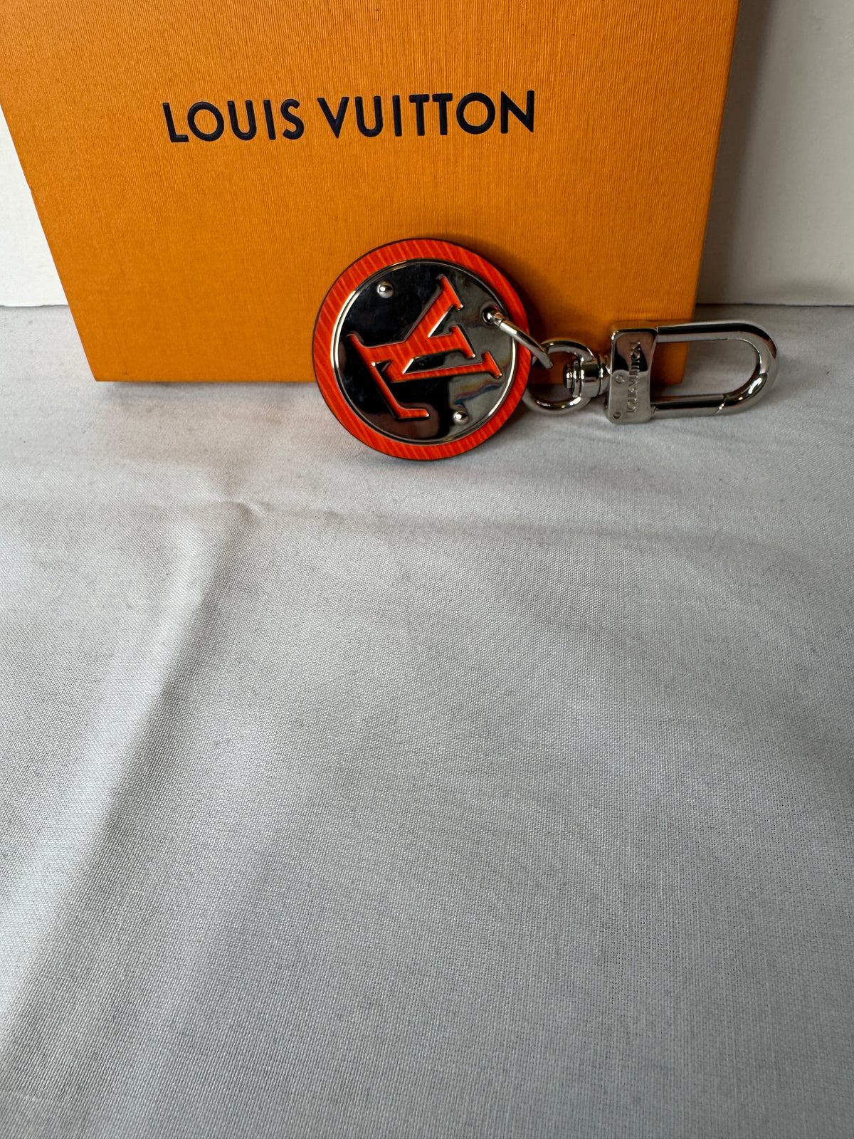 Louis Vuitton LV Circle Keychain & Bag Charm – Orange