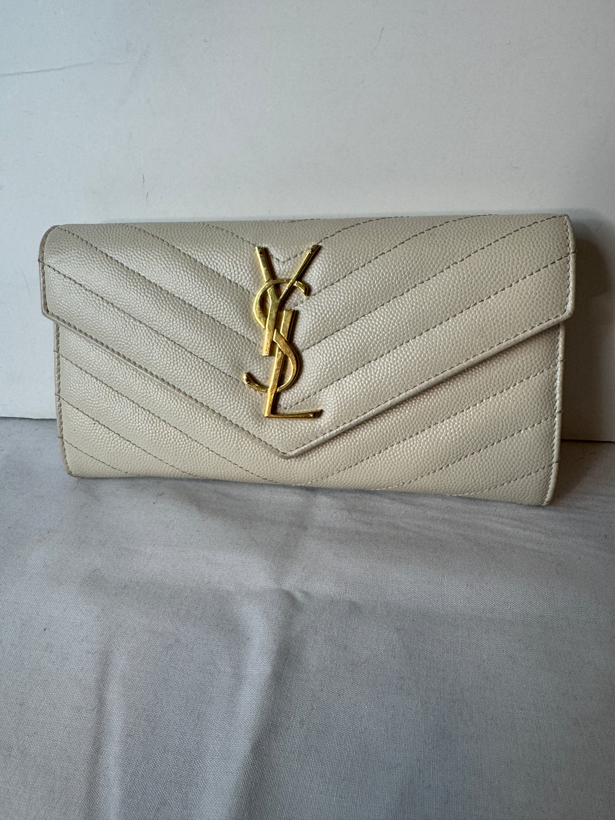 Saint Laurent Chevron Envelope Wallet – Cream & Gold-Tone