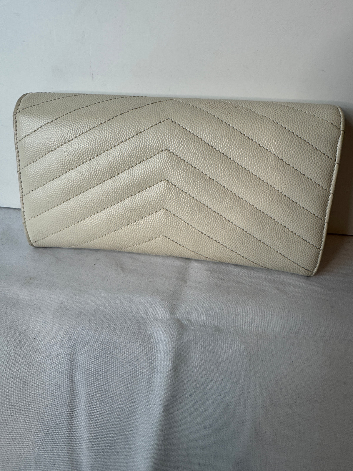 Saint Laurent Chevron Envelope Wallet – Cream & Gold-Tone
