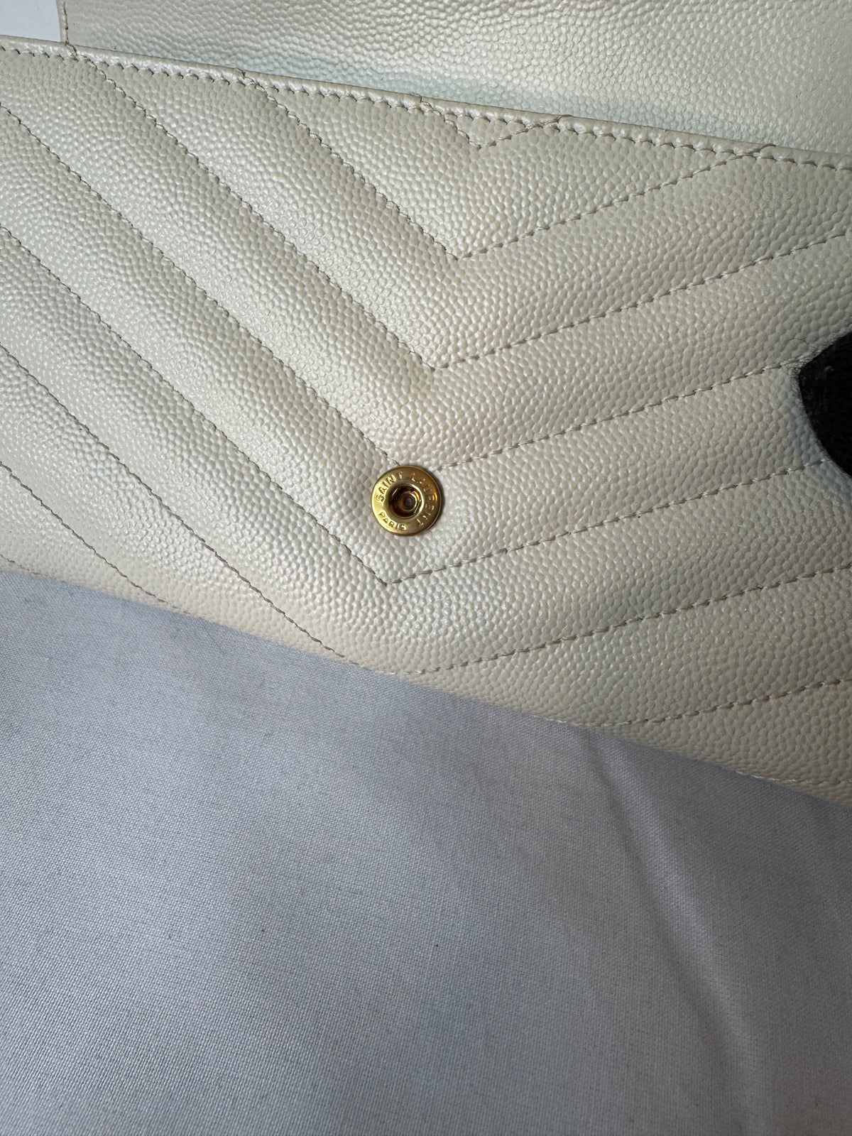 Saint Laurent Chevron Envelope Wallet – Cream & Gold-Tone